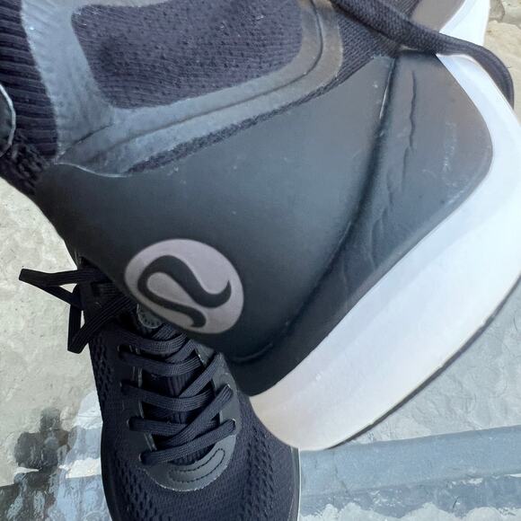 Lululemon Chargefeel Workout Mid Sneakers Women’s Size 8 Black White - Picture 11 of 11